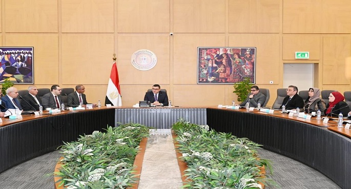 وزير الإسكان يترأس اجتماعا لمتابعة موقف تقنين وتوفيق الأوضاع بالأراضي المضافة لأحوزة عدد من المدن الجديدة