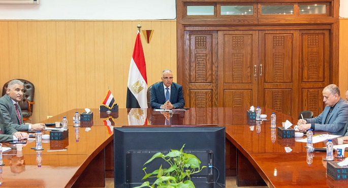 بالصور.. وزير الري: متابعة الإجراءات الاستباقية للتعامل مع السيول والأمطار الغزيرة خلال فتره الشتاء