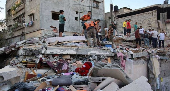 الاحتلال الإسرائيلي ينسف عدة مبان سكنية في رفح بجنوب قطاع غزة