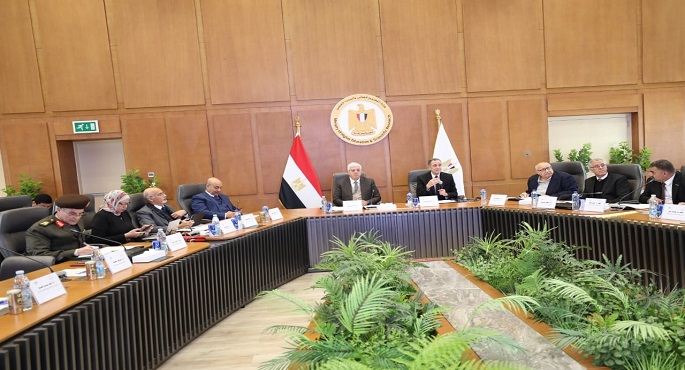بالصور.. وزير التعليم العالي يترأس اجتماع المجلس الأعلى للتعليم التكنولوجي