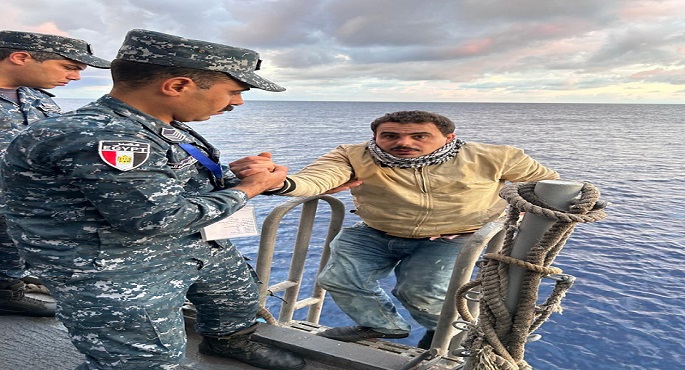 المتحدث العسكرى : القوات البحرية تنجح فى إحباط محاولة هجرة غير شرعية لمركب على متنه 63 شخصا
