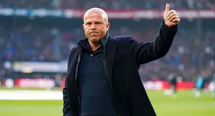سلوت يؤكد عودة محمد صلاح إلى ليفربول الأسبوع المقبل