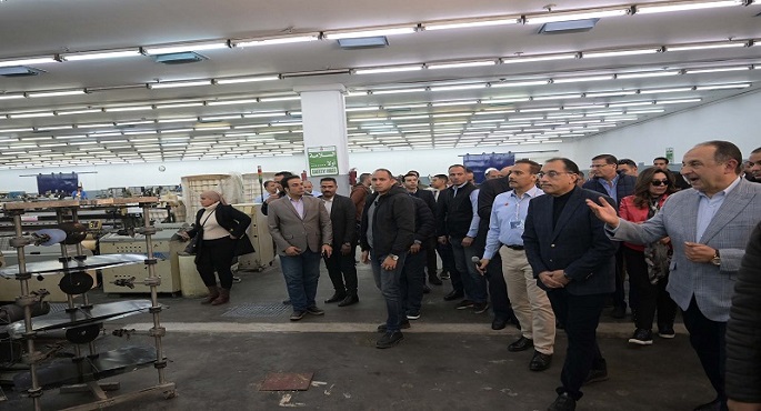 بالصور ..رئيس الوزراء يتفقد شركة مصر للغزل والنسيج ومنطقة المصانع القديمة بمدينة “المحلة الكُبرى”