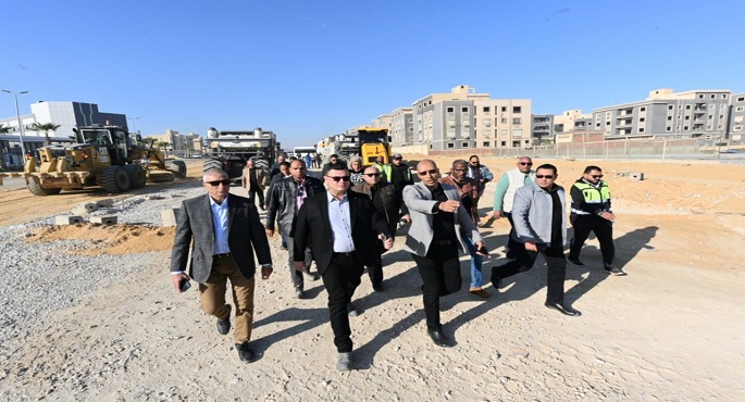 بالصور .. وزير الإسكان يتفقد أعمال تطوير وتوسعة الطريق الحدائقى بمنطقة الأندلس بالقاهرة الجديدة