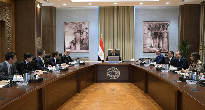بالصور.. رئيس الوزراء يلتقي مُمثل “نيسان العالمية” لاستعراض التوسّعات الجديدة للشركة اليابانية في مصر