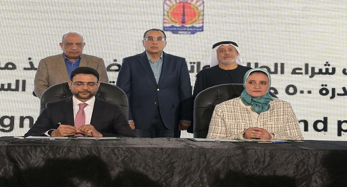 بالفيديو والصور.. رئيس الوزراء يشهد توقيع إتفاقيتي شراء الطاقة وإتاحة الأراضي لتنفيذ مشروع لطاقة الرياح بقدرة 500 ميجاوات