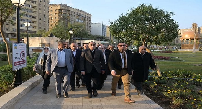 بالصور.. رئيس الوزراء يختتم جولته بتفقد مشروع إعادة إحياء حديقة الأزبكية التراثية