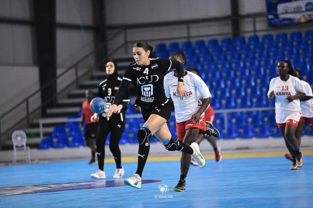 المنتخب الوطني لسيدات اليد يفوز على الرأس الأخضر 27 – 24 ويتأهل لربع نهائي أمم إفريقيا