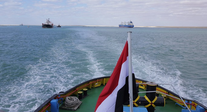 بالصور.. الفريق ربيع: نجاح التشغيل التجريبي لمشروع ازدواج قناة السويس في البحيرات المرة الصغرى