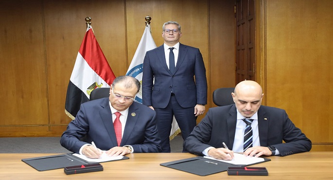 بالصور.. وزير البترول يشهد توقيع ثلاث اتفاقيات استراتيجية لتطوير مصانع أبوقير للأسمدة