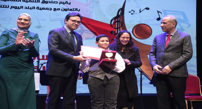 بالصور.. وزير الثقافة يسلم جوائز الدورة السابعة لمسابقة الصوت الذهبي لذوي القدرات الخاصة