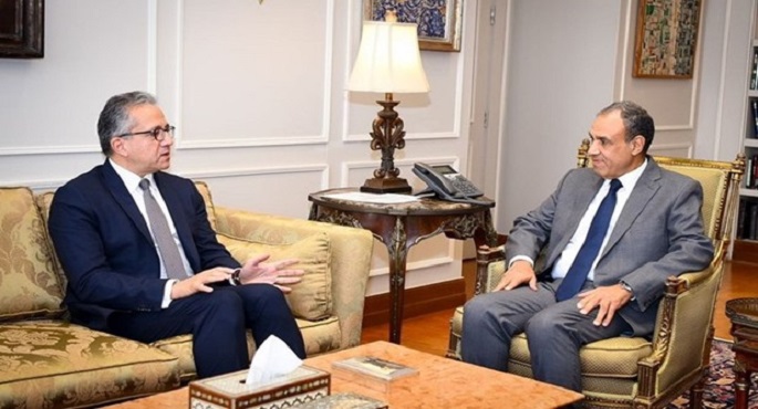 وزير الخارجية والهجرة يستقبل المرشح المصري لمنصب مدير عام منظمة اليونسكو