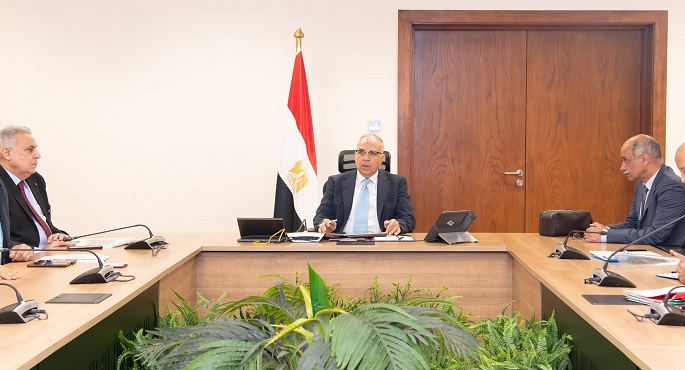 بالصور.. وزير الرى يتابع الموقف التنفيذى لعدد من المشروعات التنموية التى تقوم الوزارة بتنفيذها