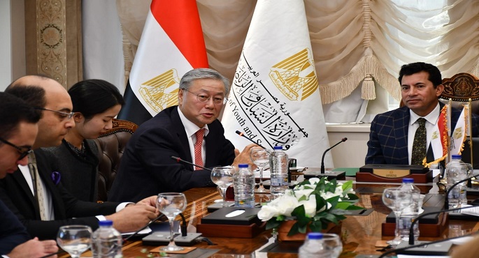 بالصور .. وزير الشباب والرياضة يبحث مع سفير كوريا الجنوبية سبل تعزيز التعاون الثنائي
