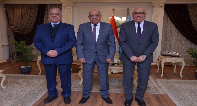 بالصور.. وزير الكهرباء يشهد توقيع “العربية للتصنيع” عقد إنشاء مشروع للألواح الشمسية مع كبرى شركات السويد