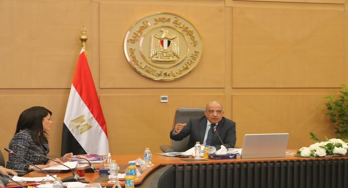 وزير الكهرباء يتابع معدلات الزيادة فى الطلب على الطاقة وارتفاع الأحمال وزيادة الاستهلاك