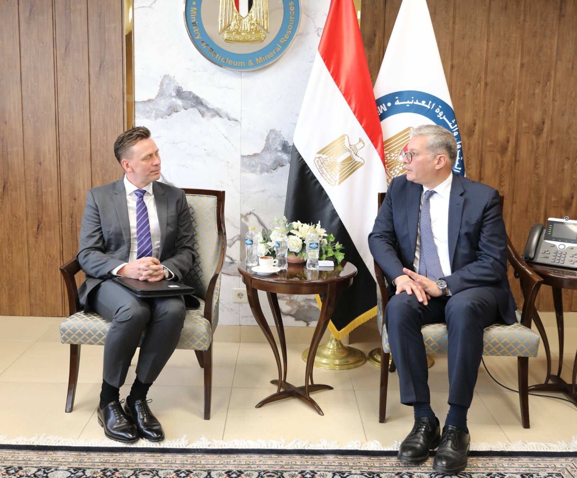 وزير البترول يبحث مع شركة “شيفرون” توسيع أنشطتها في مصر