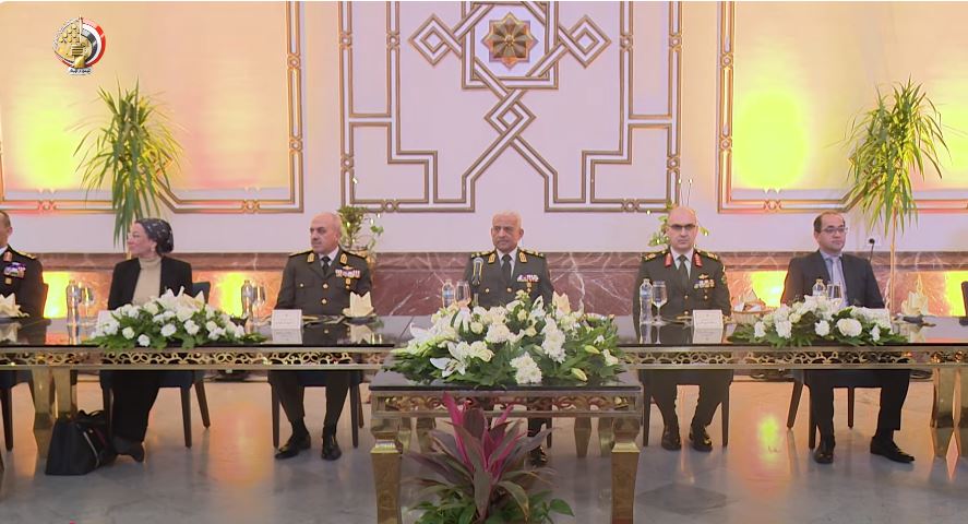 بالفيديو والصور.. وزير الدفاع يشهد حفل تخرج دورة التمثيل الدبلوماسى العسكرى بالخارج