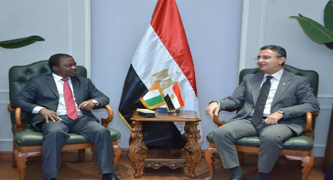 بالصور.. وزير التموين يبحث مع سفير كوت ديفوار التعاون المشترك في المجالات التجارية والصناعات الغذائية