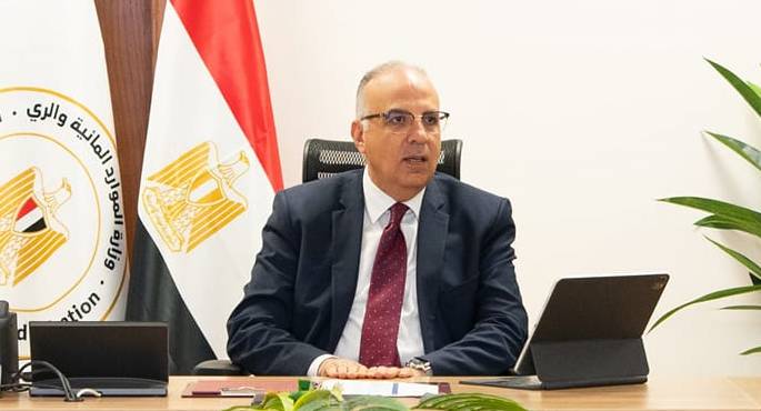 ‫بالصور .. وزير الري: رؤية موحدة لإمكانات الخزانات الجوفية بالوادى الجديد وإدارتها