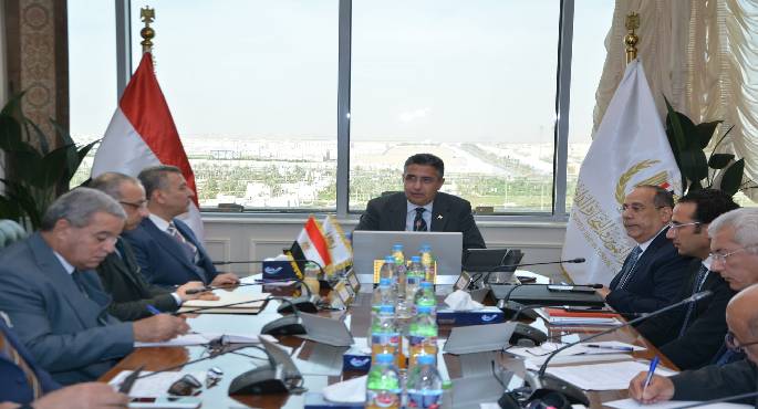 وزير التموين يؤكد أهمية تعزيز التصنيع المحلي لتقليل الاعتماد على الواردات