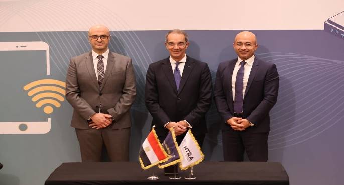 وزير الاتصالات: إطلاق خدمة الاتصال عبر “الواى فاى” لتحسين خدمات الاتصالات على مستوى الجمهورية