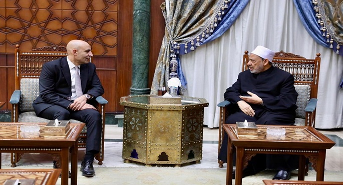 بالصور.. شيخ الأزهر ووزير التعليم يناقشان تعزيز تدريس اللغة العربية والتربية الدينية في المناهج