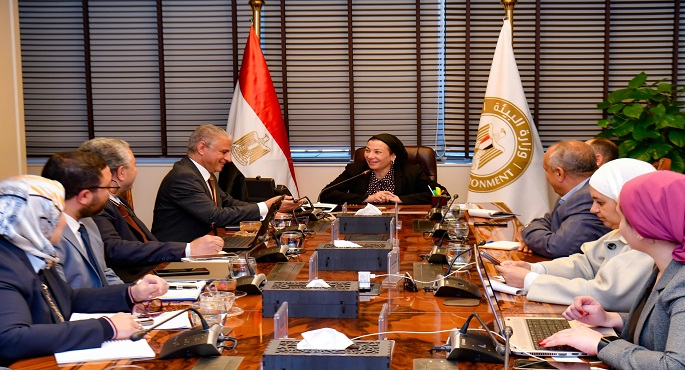بالصور.. وزيرة البيئة: البحث العلمي له دور كبير في اتخاذ خطوات استباقية للحفاظ على المورد البيئي وتعظيم الاستفادة منه