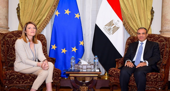 بالصور.. وزير الخارجية يبحث مع رئيسة البرلمان الأوروبي العلاقات الثنائية وأبرز القضايا الإقليمية