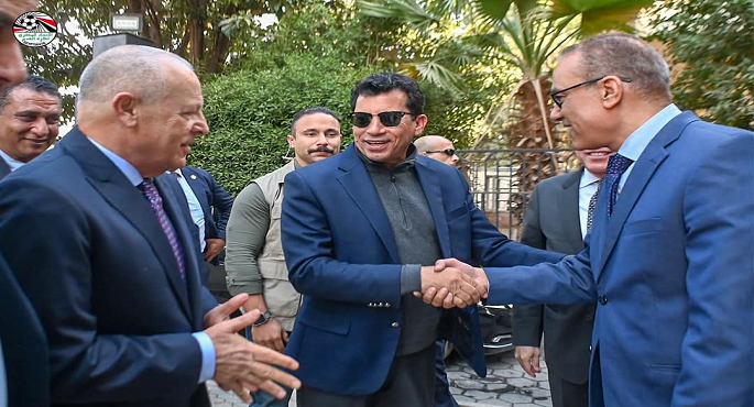 وزير الرياضة يزور الجبلاية ويبحث مع أبوريدة تطوير الكرة المصرية