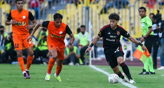 الأهلى يسعى لمصالحة جماهيره وتعزيز صدارة الدورى أمام فاركو اليوم
