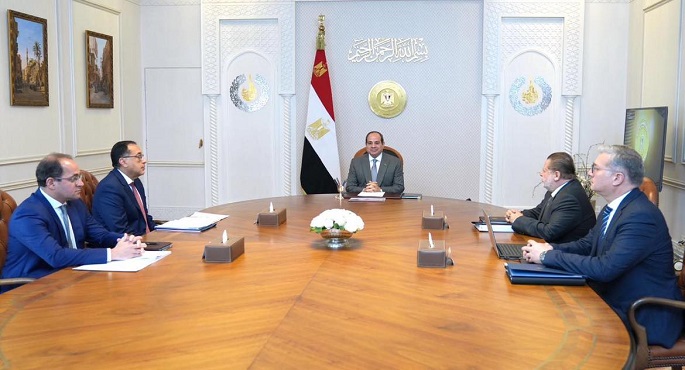 الرئيس السيسي يوجه بضرورة انتظام سداد المستحقات المالية للشركات المتعاقدة مع الدولة بقطاع البترول والغاز