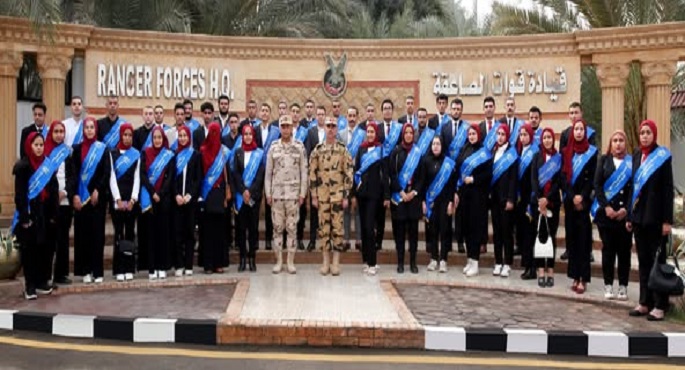 بالفيديو والصور.. القوات المسلحة تنظم زيارة لوفد من الإعلاميين وطلبة الجامعات لقيادة قوات الصاعقة