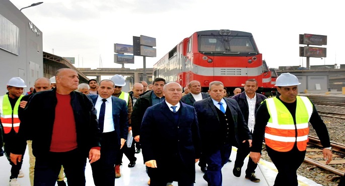 بالصور .. كامل الوزير يتفقد مشروع إنشاء ورشة صيانة جرارات GE الجديدة