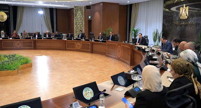 رئيس الوزراء: الرئيس كلّف الحكومة بوضع حزمة اجتماعية جديدة يتم العمل عليها حالياً والإعلان عنها قريبًا