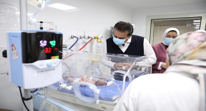 بالصور .. وزير الصحة يتفقد مستشفى “محلة مرحوم” للوقوف على الخدمة الطبية المقدمة للمواطنين