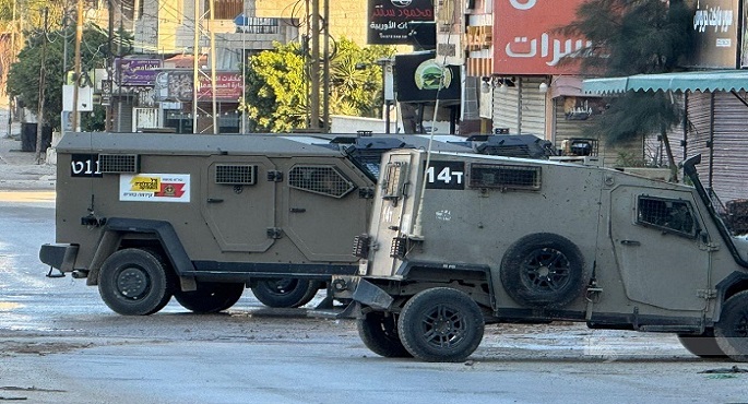 اشتباكات مسلحة مع قوات الاحتلال في مخيم نور شمس شرق طولكرم بالضفة الغربية