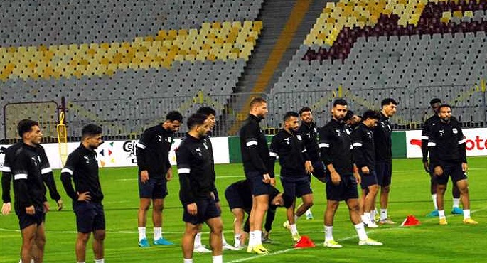 اليوم.. “المصري” يسعي لاقتحام المربع الذهبي عبر بوابة ” فاركو”