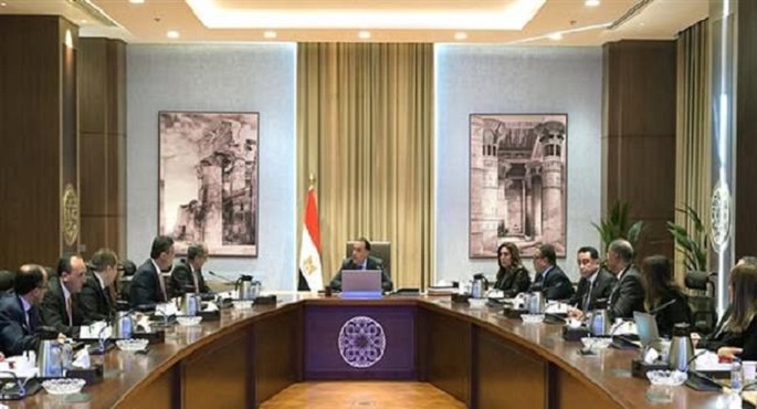 مدبولي يستعرض ملامح منظومة “الكارت الموحد للدعم التمويني” لعرضها على لجنة العدالة الاجتماعية