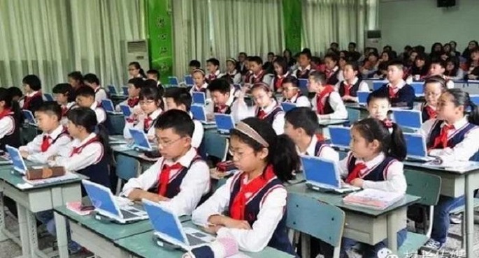 مدرسة بالصين تجبر التلاميذ على توقيع إقرار لتبرئتها من مسئولية إيذاء الطلاب أنفسهم
