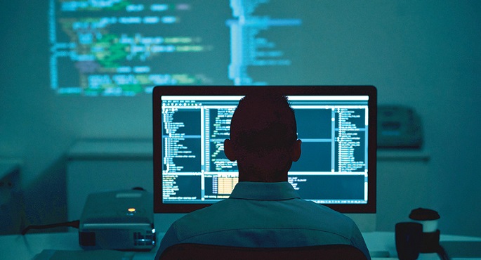 كيف يمكن للمستخدمين حماية أنفسهم من مقاطع الفيديو الزائفة؟