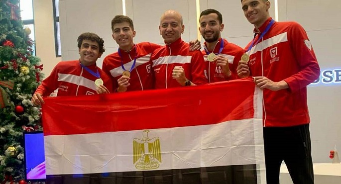 منتخب مصر لسلاح سيف المبارزة يفوز بذهبية الفرق بكأس العالم للناشئين