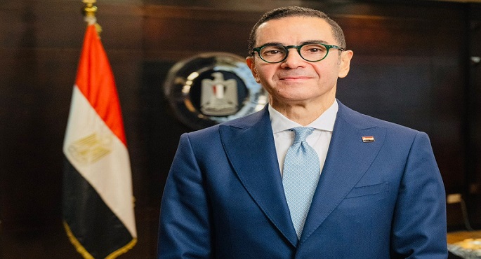 وزير الاستثمار يبحث مع ممثلي شركة “كينجدم” إنشاء مصنع لصناعة الكتان