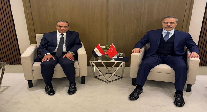 وزير الخارجية يؤكد ضرورة تكثيف جهود مكافحة الإرهاب وعدم إيواء إرهابيين بسوريا