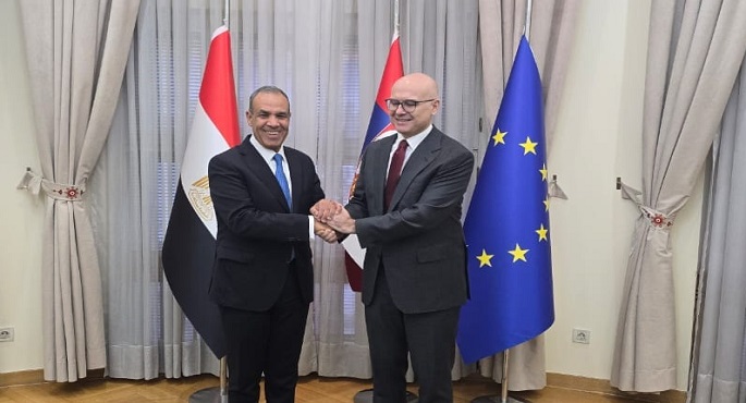 بالصور.. وزير الخارجية يبحث مع رئيس وزراء صربيـا تعزيز التعاون في كافة المجالات بين البلدين