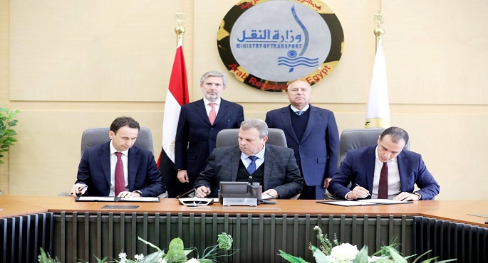 بالصور.. وزيرالنقل يشهد توقيع اتفاقية انشاء شركة جديدة بين الهيئة القومية لسكك حديد مصر وشركة سالشيف الإيطاليه