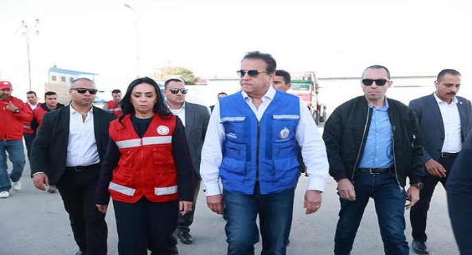 بالصور.. تنفيذًا لتوجيهات الرئيس السيسى.. وزيرا الصحة والتضامن يشاركان فى تعبئة المواد الغذائية تمهيدًا لدخولها إلى قطاع غزة