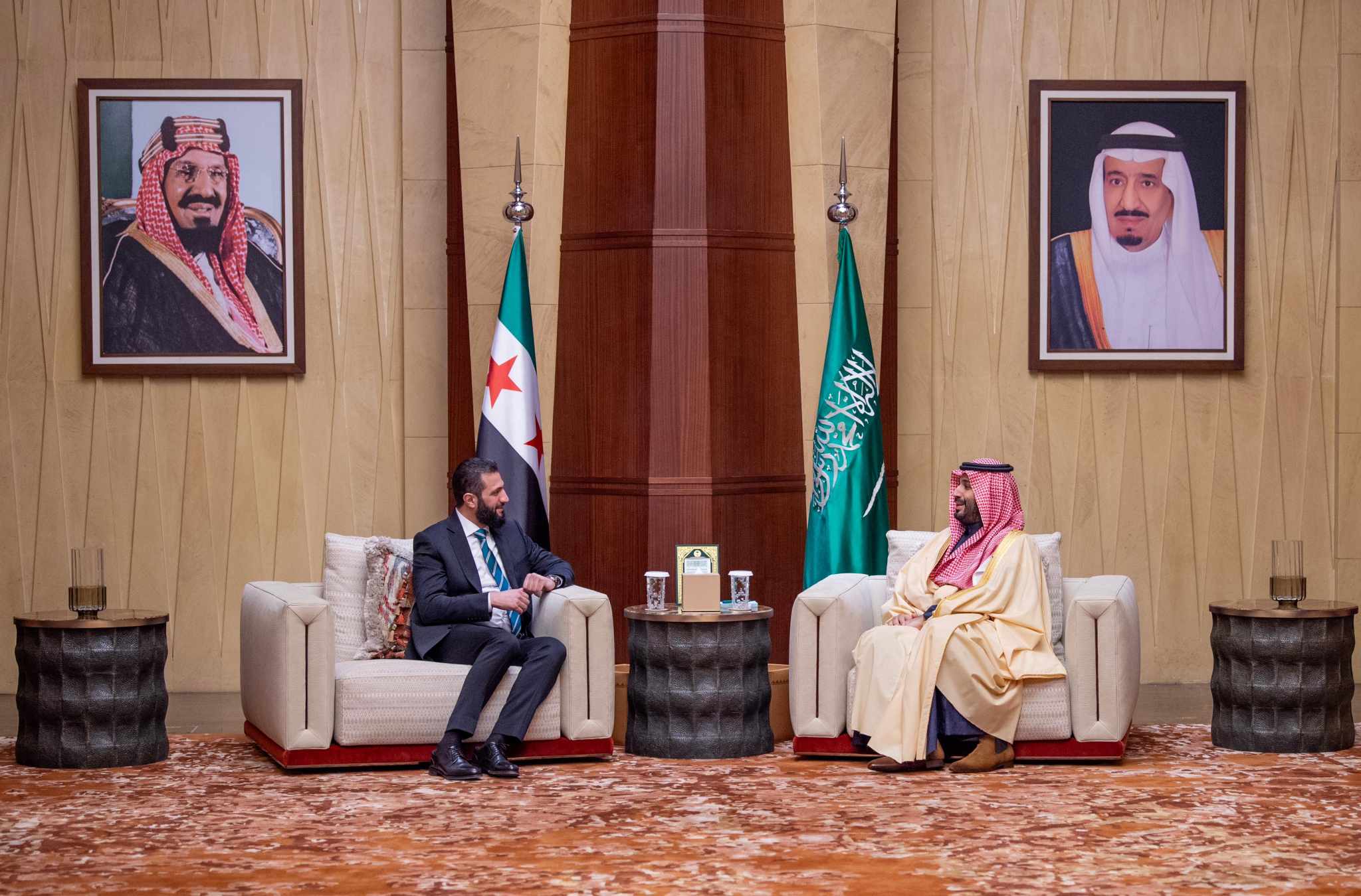 ولي العهد السعودى يبحث مع “الشرع” في الرياض سبل دعم أمن واستقرار سوريا