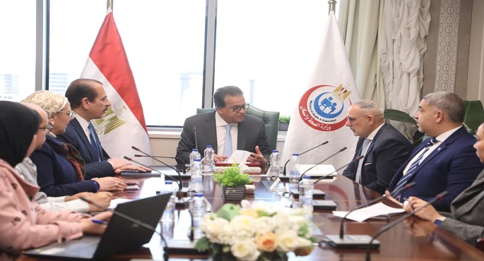 وزير الصحة يستقبل ممثلى شركة أبوت للصناعات الدوائية لتعزيز سبل التعاون