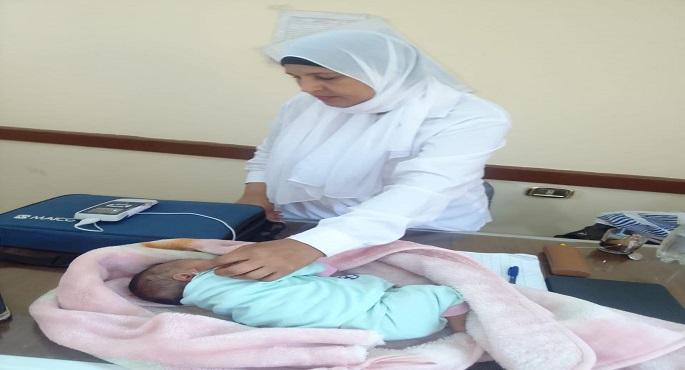 بالصور.. الصحة: فحص أكثر من 7 ملايين طفل ضمن مبادرة الكشف المبكر وعلاج فقدان السمع لحديثي الولادة